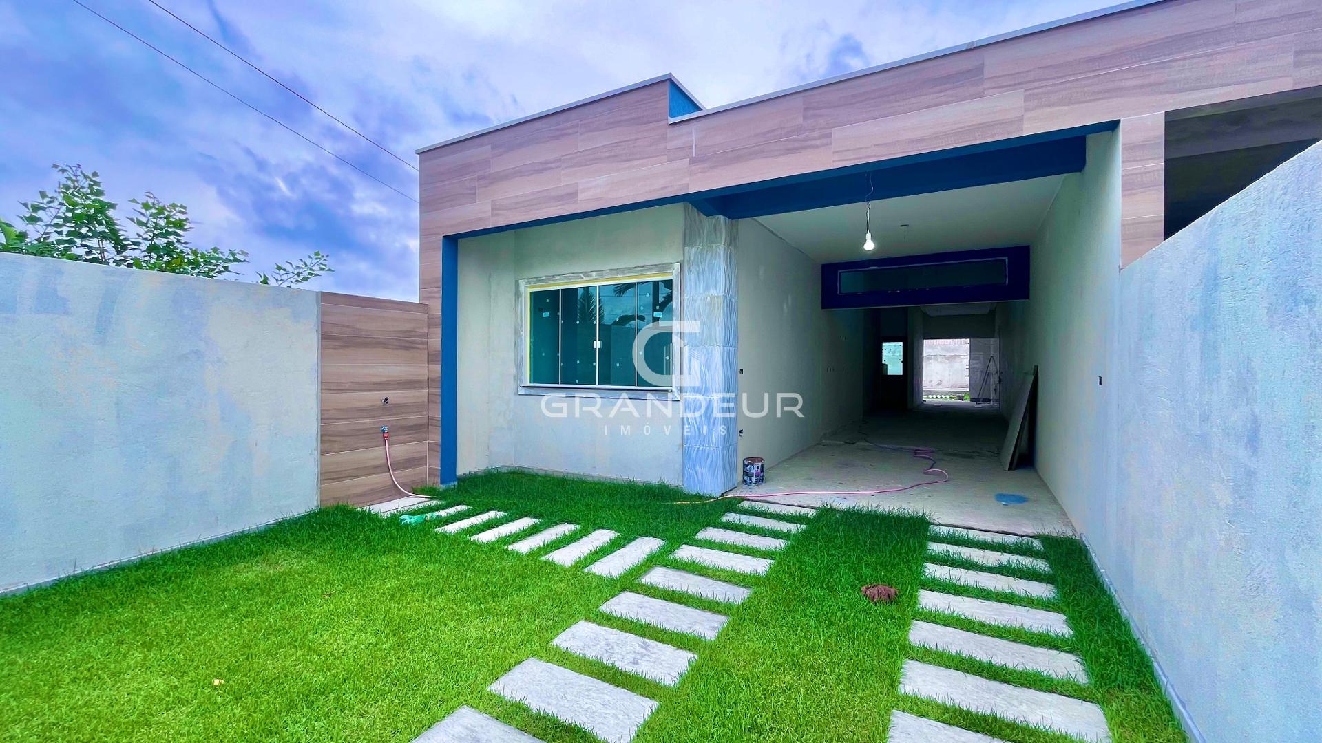 Casa Térrea Charmosa com Área de Lazer Completa e Piscina