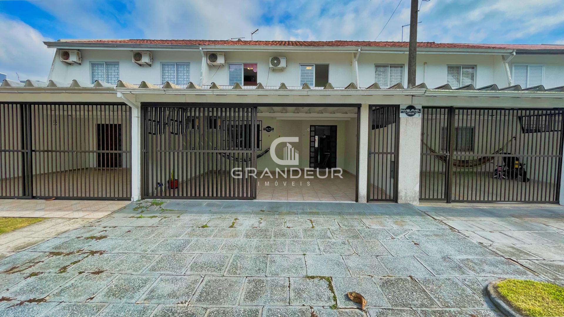 Sobrado amplo e bem localizado no centro de Guaratuba 