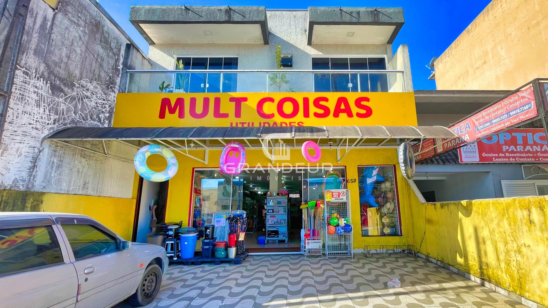 Sobrado com sala comercial à venda no Centro de Guaratuba