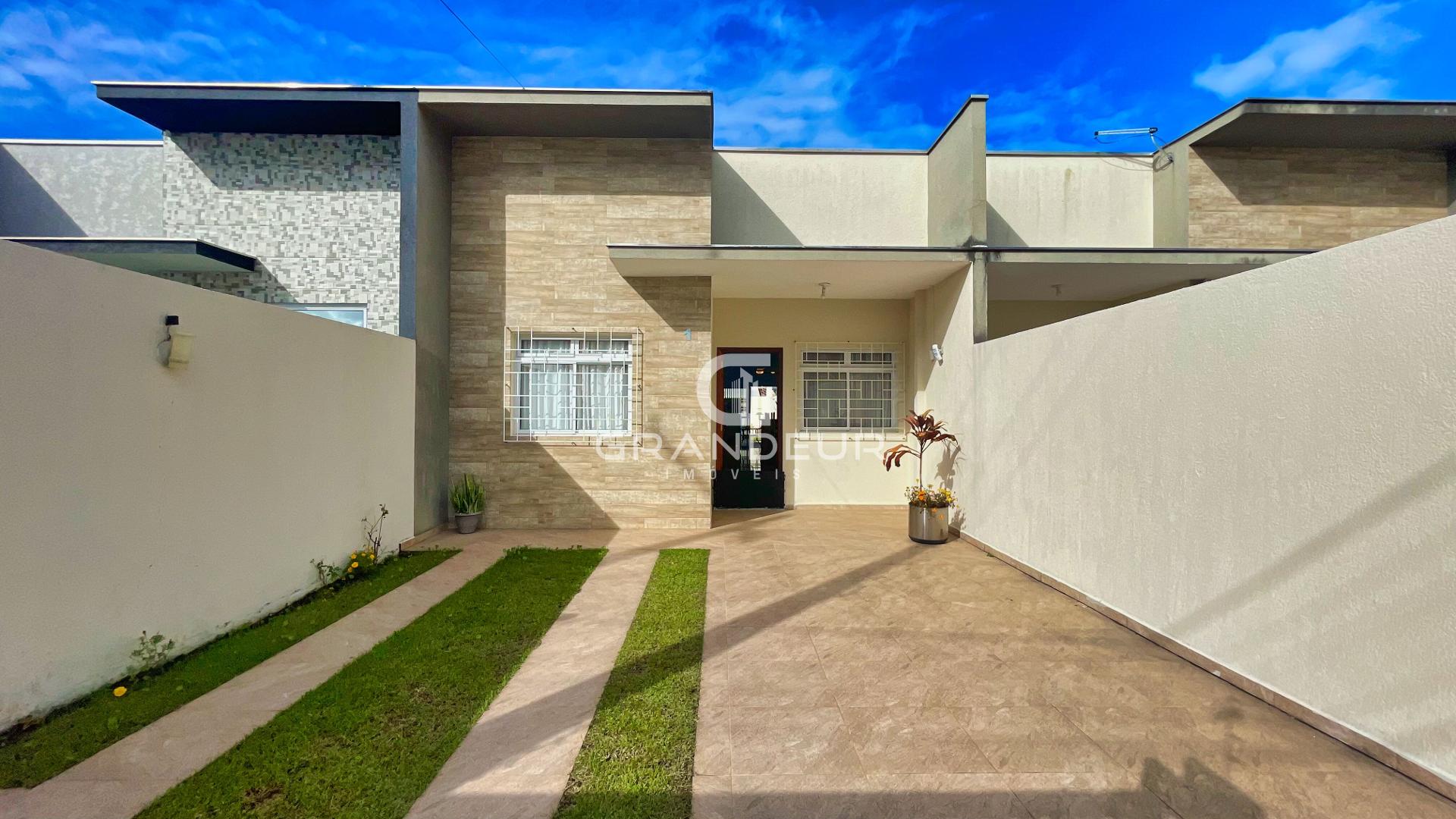 Casa mobiliada com piscina a 210m da praia em Guaratuba - Pron...