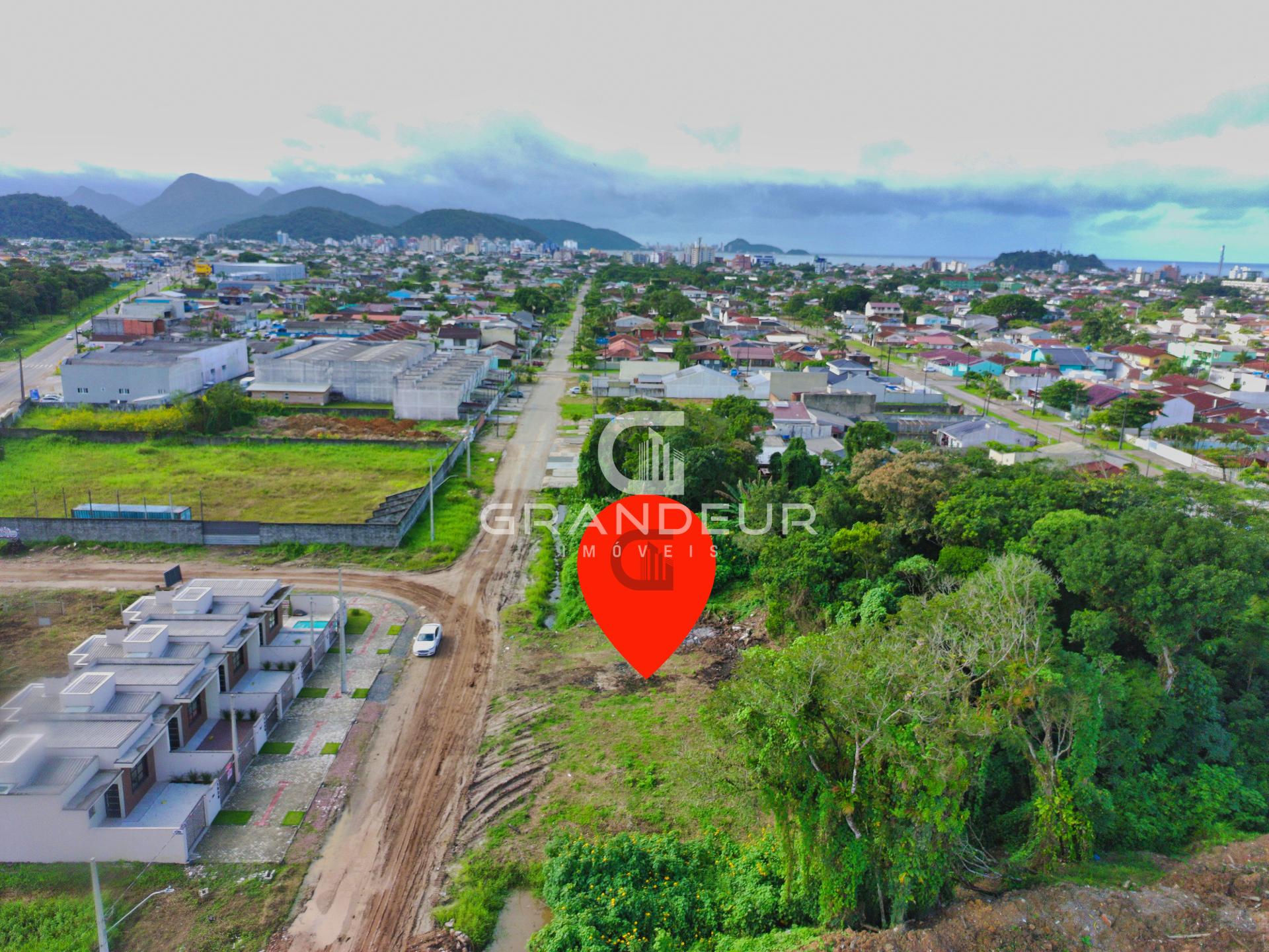 Terreno de esquina 466,55m aterrado e com projeto aprovado, a ...