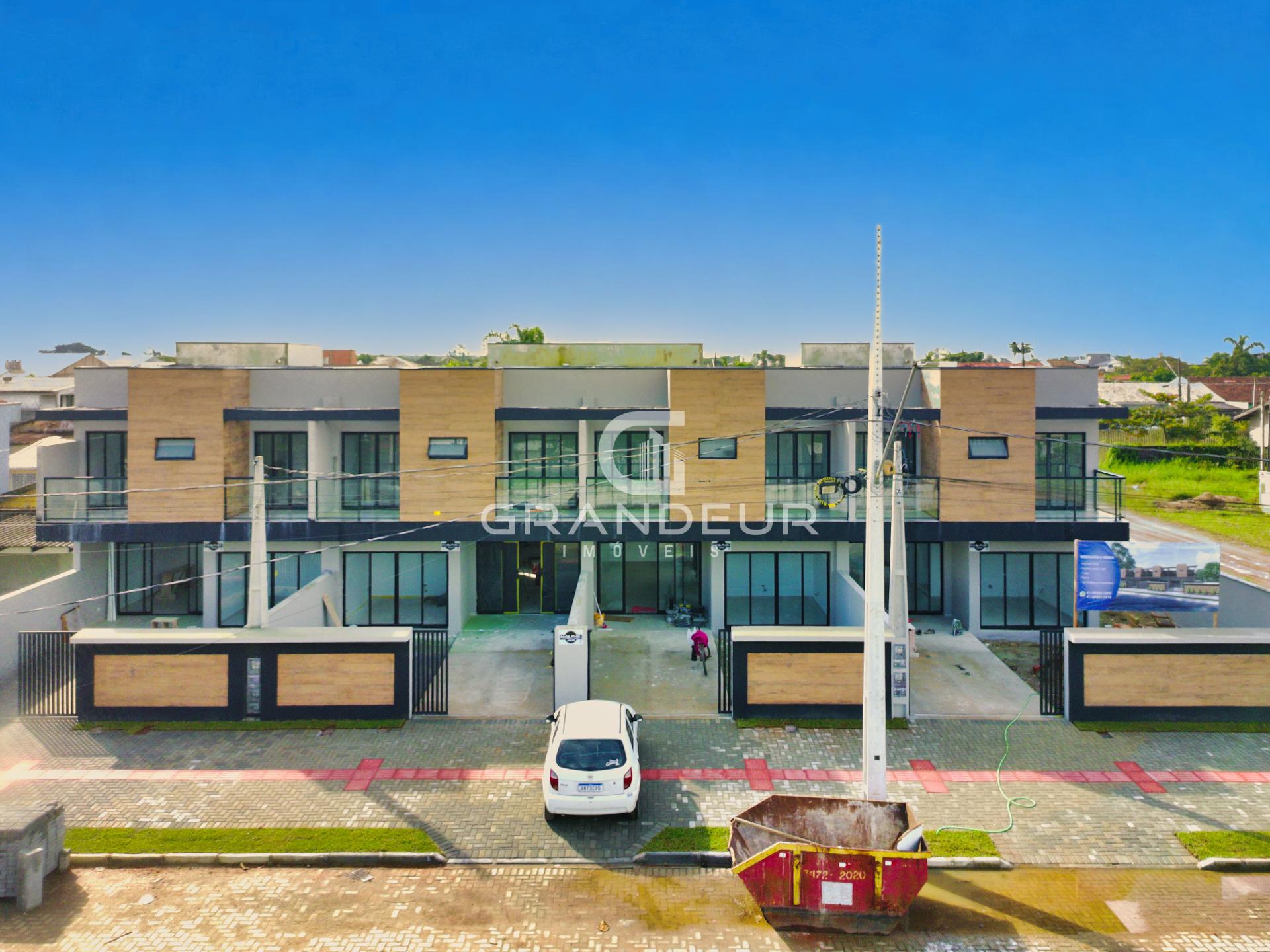 Sobrado com 3 dormitórios à venda,112.00 m , Balneário Coroado...