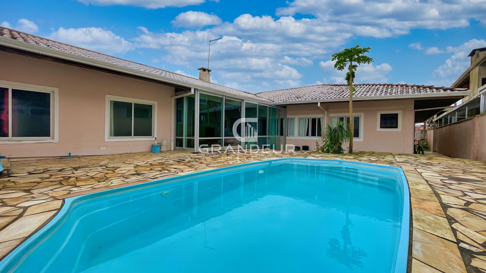 Casa com piscina a venda no bairro Eliana Guaratuba a 2 quadra...