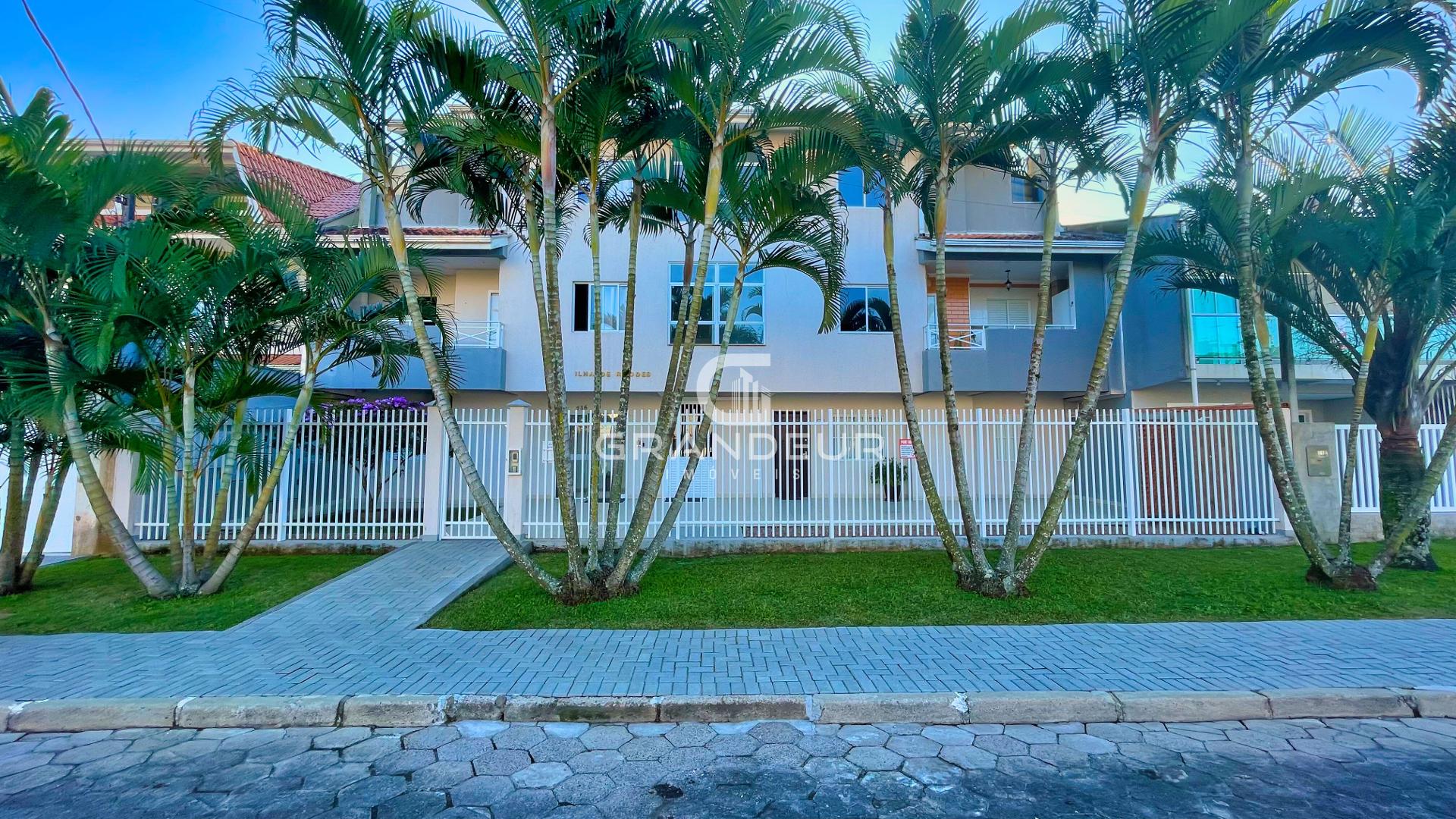 Título para o anúncio  Apartamento com Suíte a 1 Quadra do Mar...