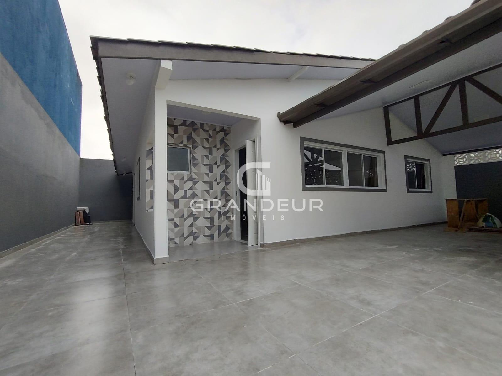 Casa com 4 quartos à venda no bairro Cohapar em Guaratuba PR