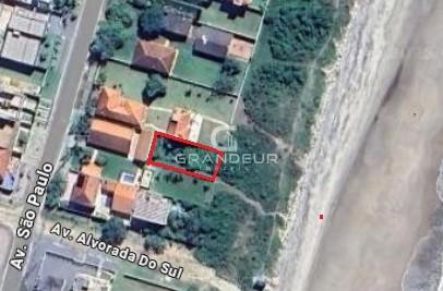 Terreno frente mar à venda em Coroados Guaratuba com 432m2