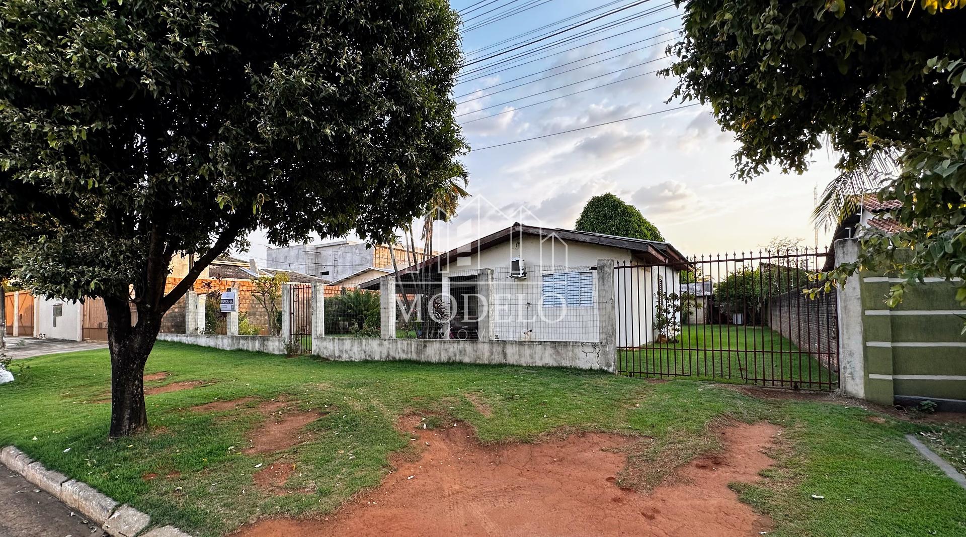 Casa com terreno amplo de 800m  á venda, Jardim das Palmeiras,...