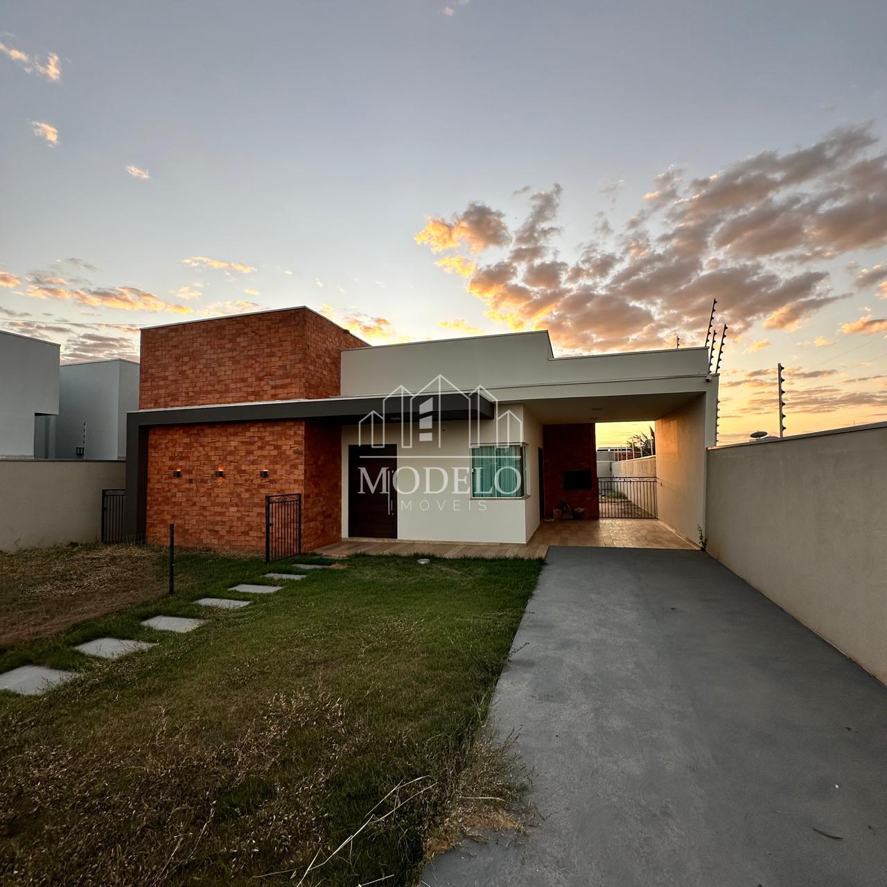 Casa à venda, na AVENIDA CERRADO no bairro BANDEIRANTES, LUCAS...