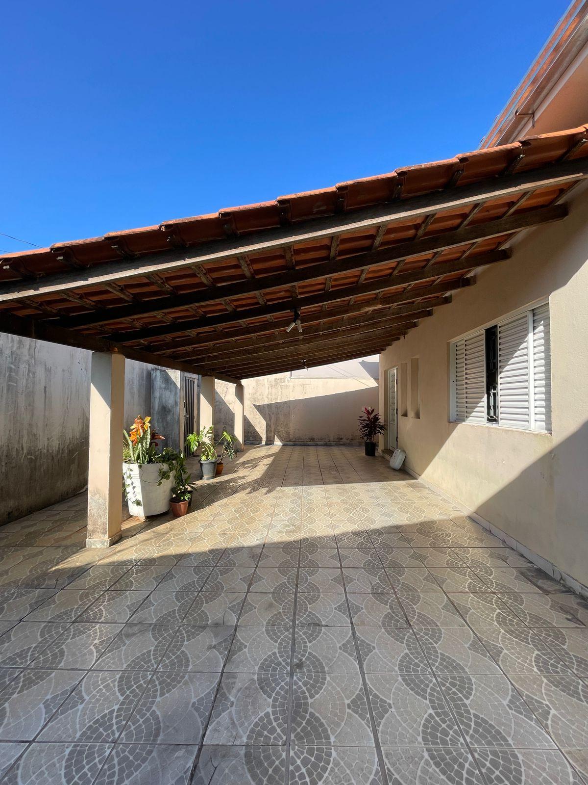 CASA À VENDA  BAIRRO VILA SANTA MARIA, SÃO SEBASTIÃO DO PARAÍS...