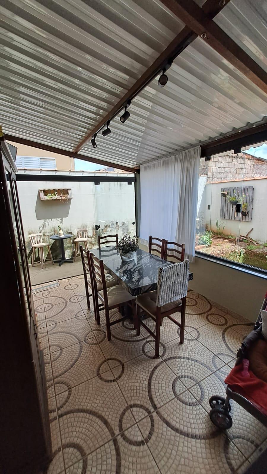 CASA À VENDA BAIRRO SÃO SEBASTIÃO, SÃO SEBASTIÃO DO PARAÍSO - MG