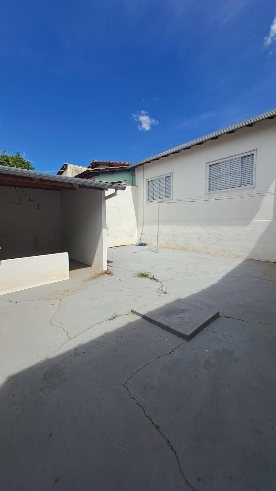 CASA À VENDA BAIRRO VILA HELENA, SÃO SEBASTIÃO DO PARAÍSO - MG