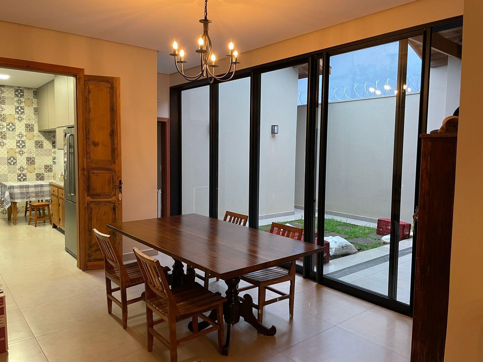 CASA À VENDA BAIRRO CALIFÓRNIA GARDEN, SÃO SEBASTIÃO DO PARAÍS...