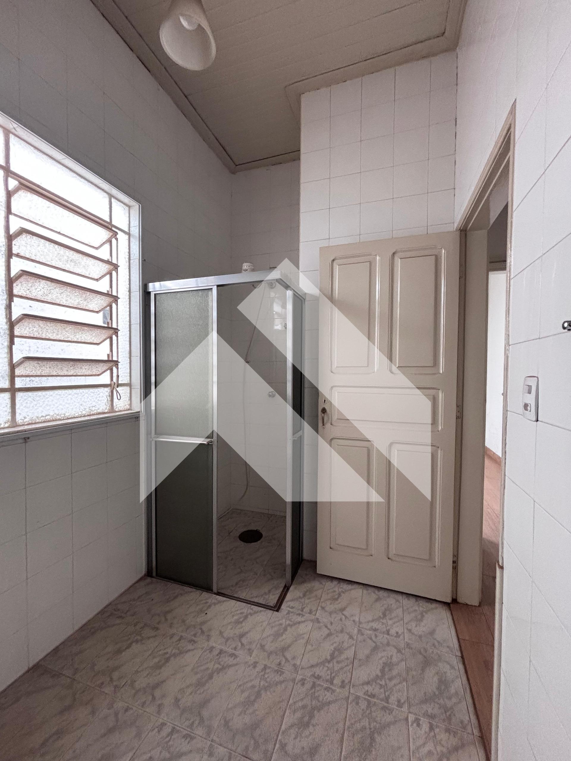 CASA À VENDA BAIRRO CENTRO, SÃO SEBASTIÃO DO PARAÍSO - MG