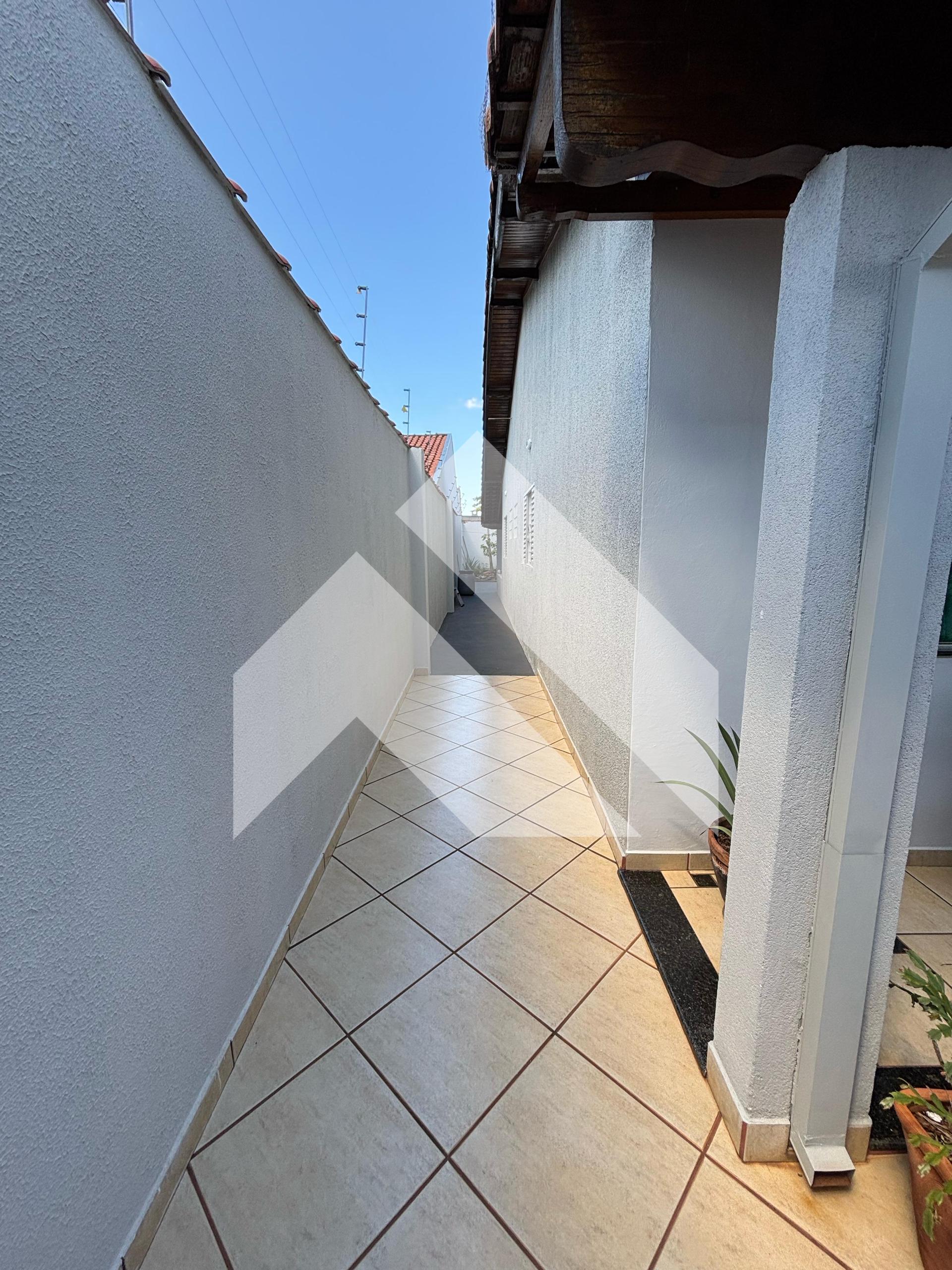 CASA À VENDA BAIRRO JARDIM EUROPA, SÃO SEBASTIÃO DO PARAÍSO - MG