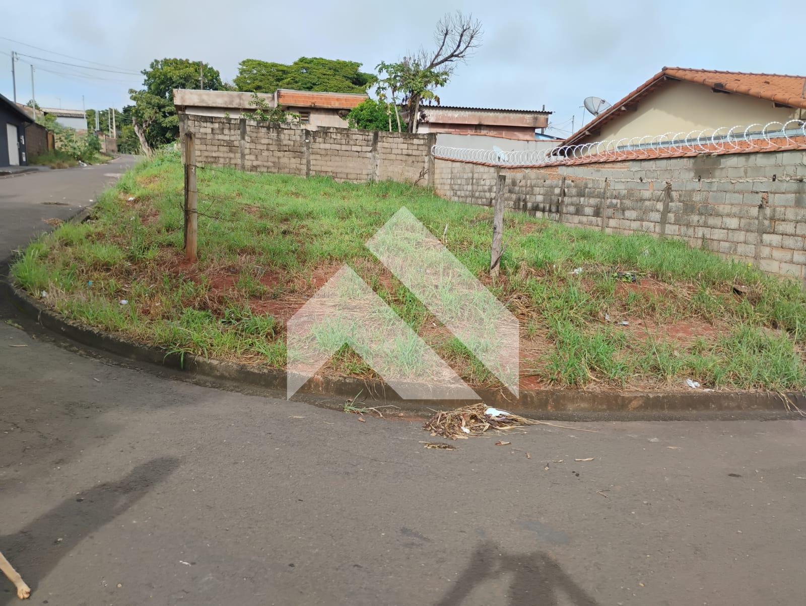 LOTE À VENDA BAIRRO SÃO SEBASTIÃO, SÃO SEBASTIÃO DO PARAÍSO - MG