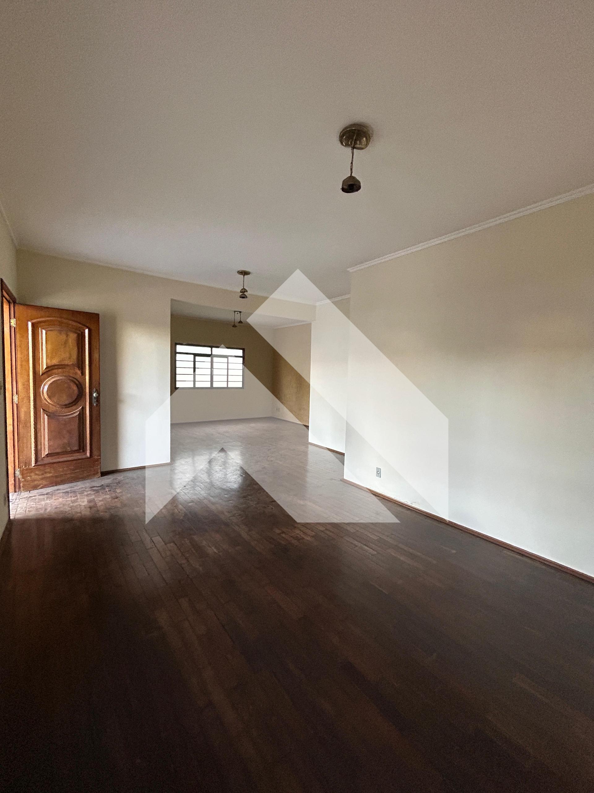 CASA À VENDA BAIRRO JARDIM COOLAPA, SÃO SEBASTIÃO DO PARAÍSO - MG