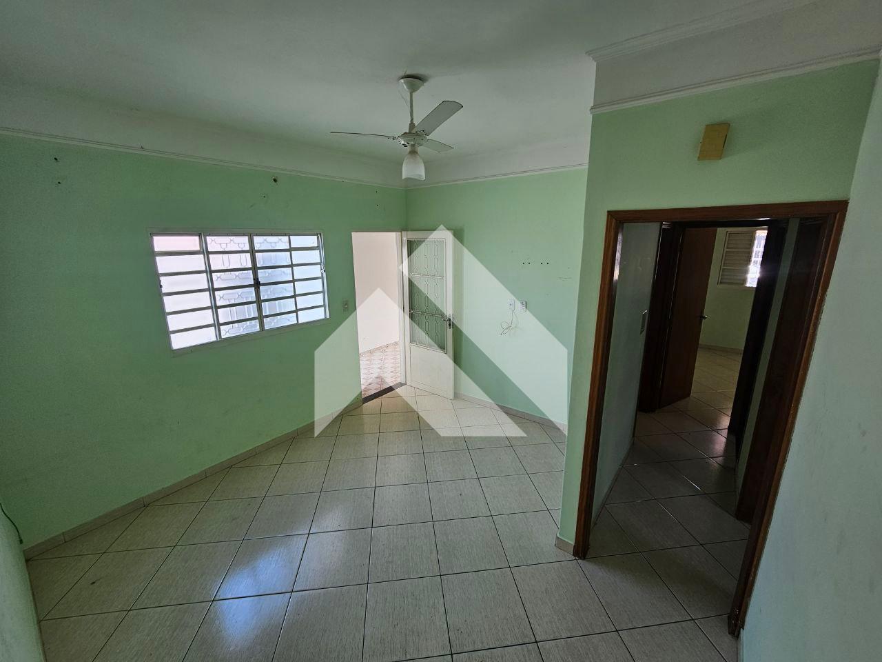 CASA À VENDA BAIRRO VERONA, SÃO SEBASTIÃO DO PARAÍSO - MG