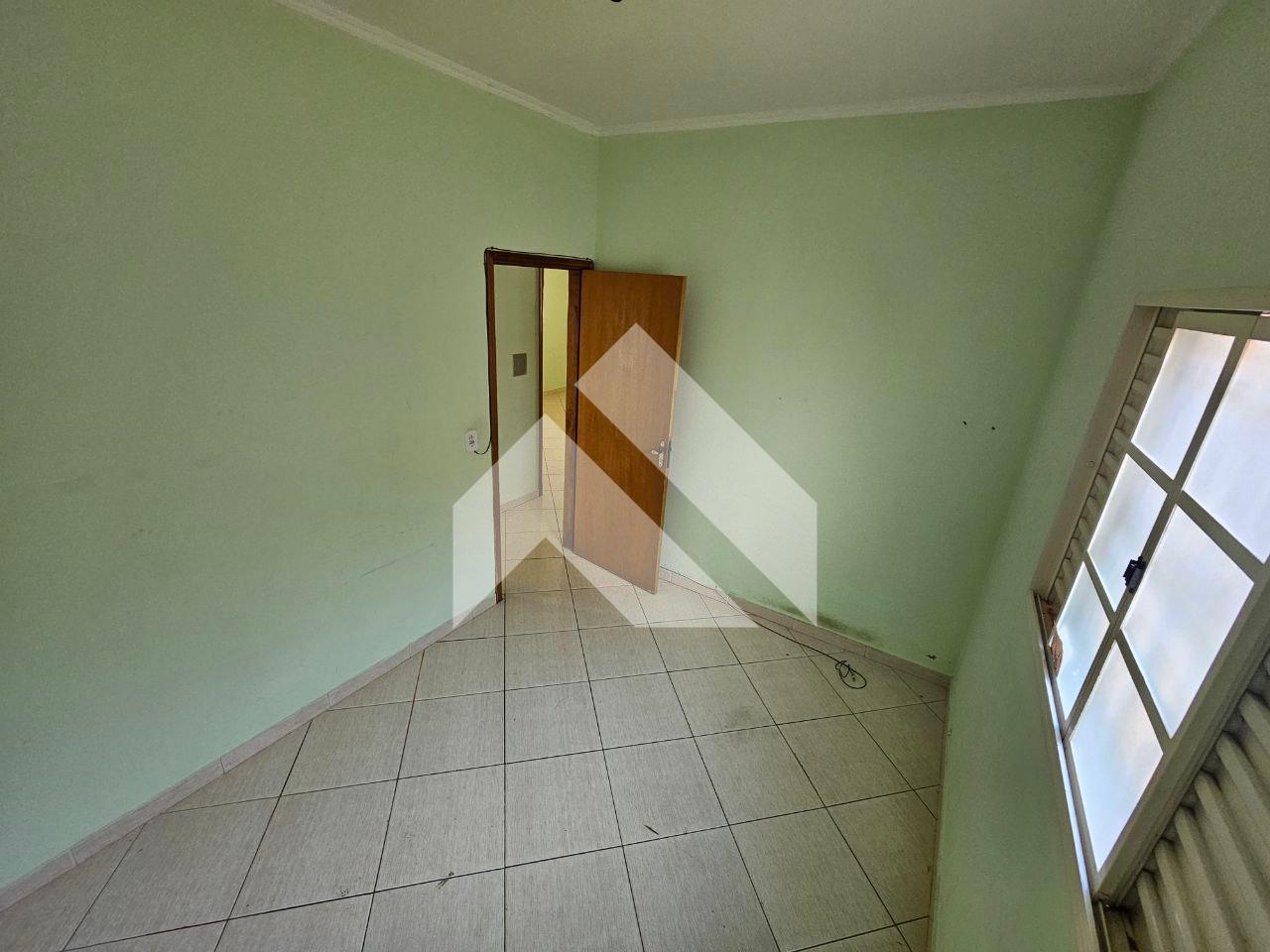 CASA À VENDA BAIRRO VERONA, SÃO SEBASTIÃO DO PARAÍSO - MG