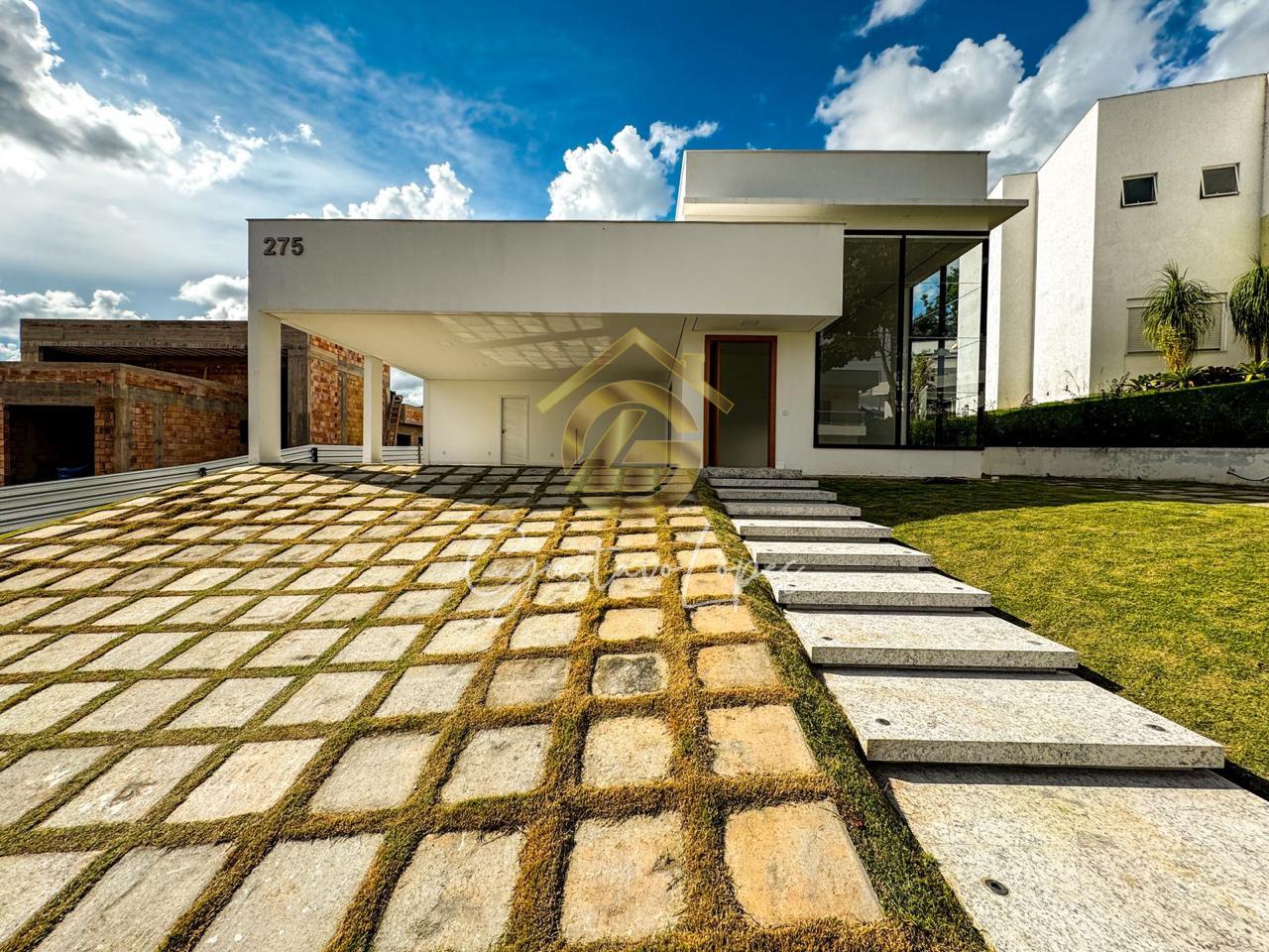 EXCELENTE CASA DE 4 QUARTOS SENDO 3 SUITES COM EXCELENTE ACABA...