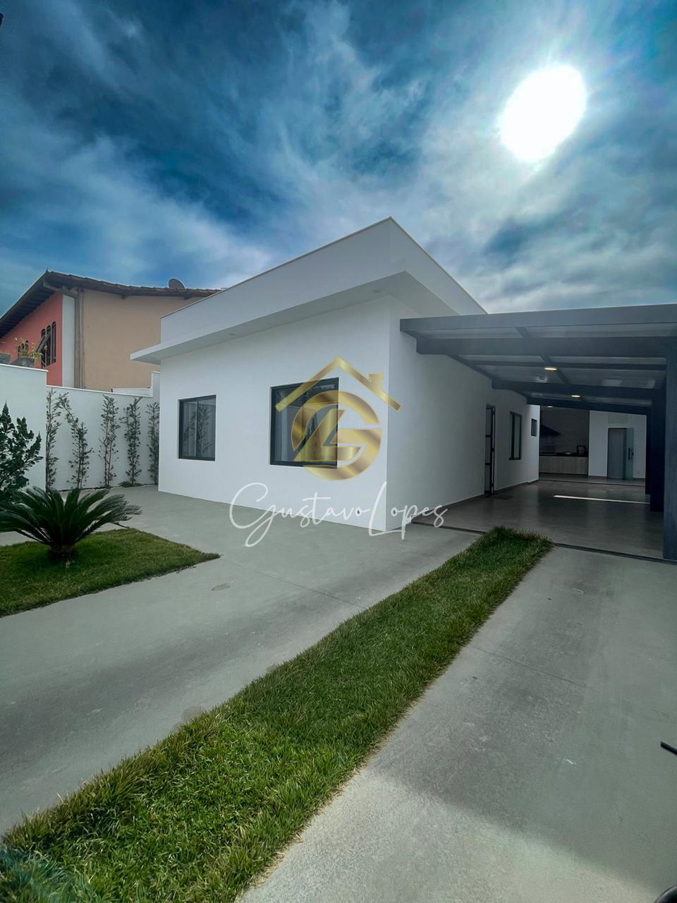 EXCELENTE CASA MODERNA COM TRÊS QUARTOS COM SUITE NA AREA CENT...