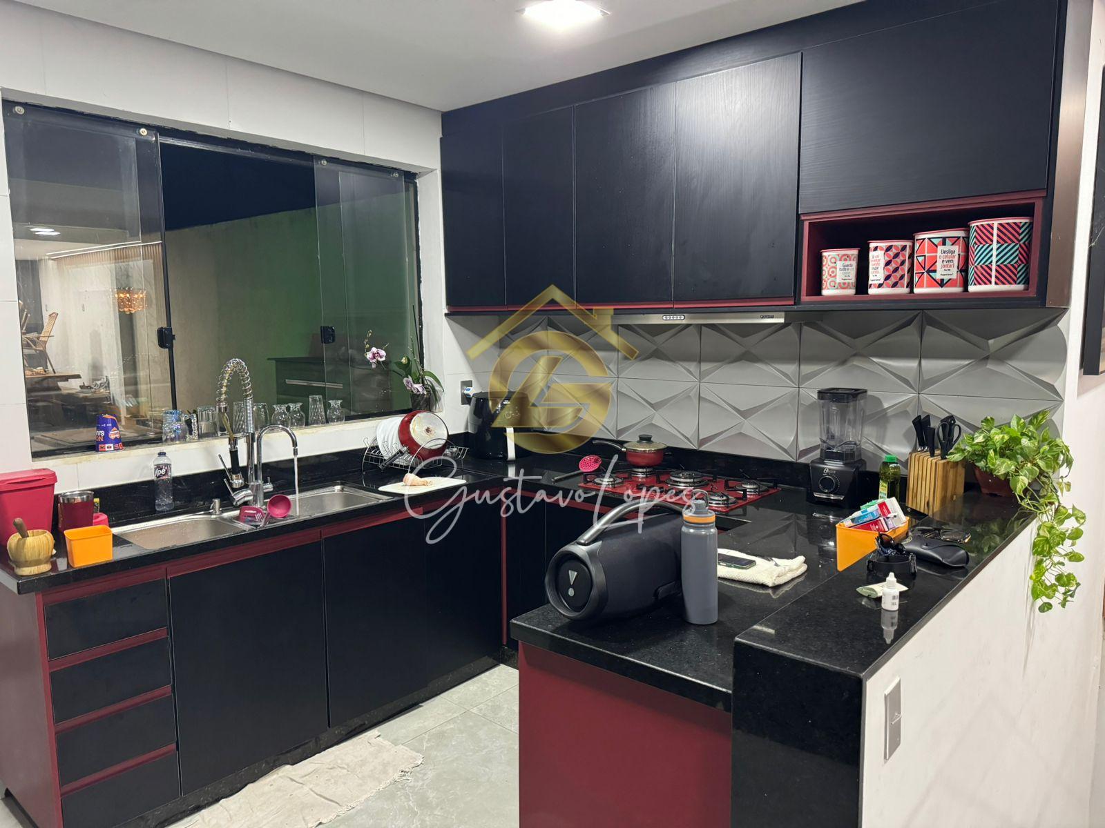 EXCELENTE CASA DE 3 QUARTOS SENDO 1 SUITE COM CLOSET E AREA GO...