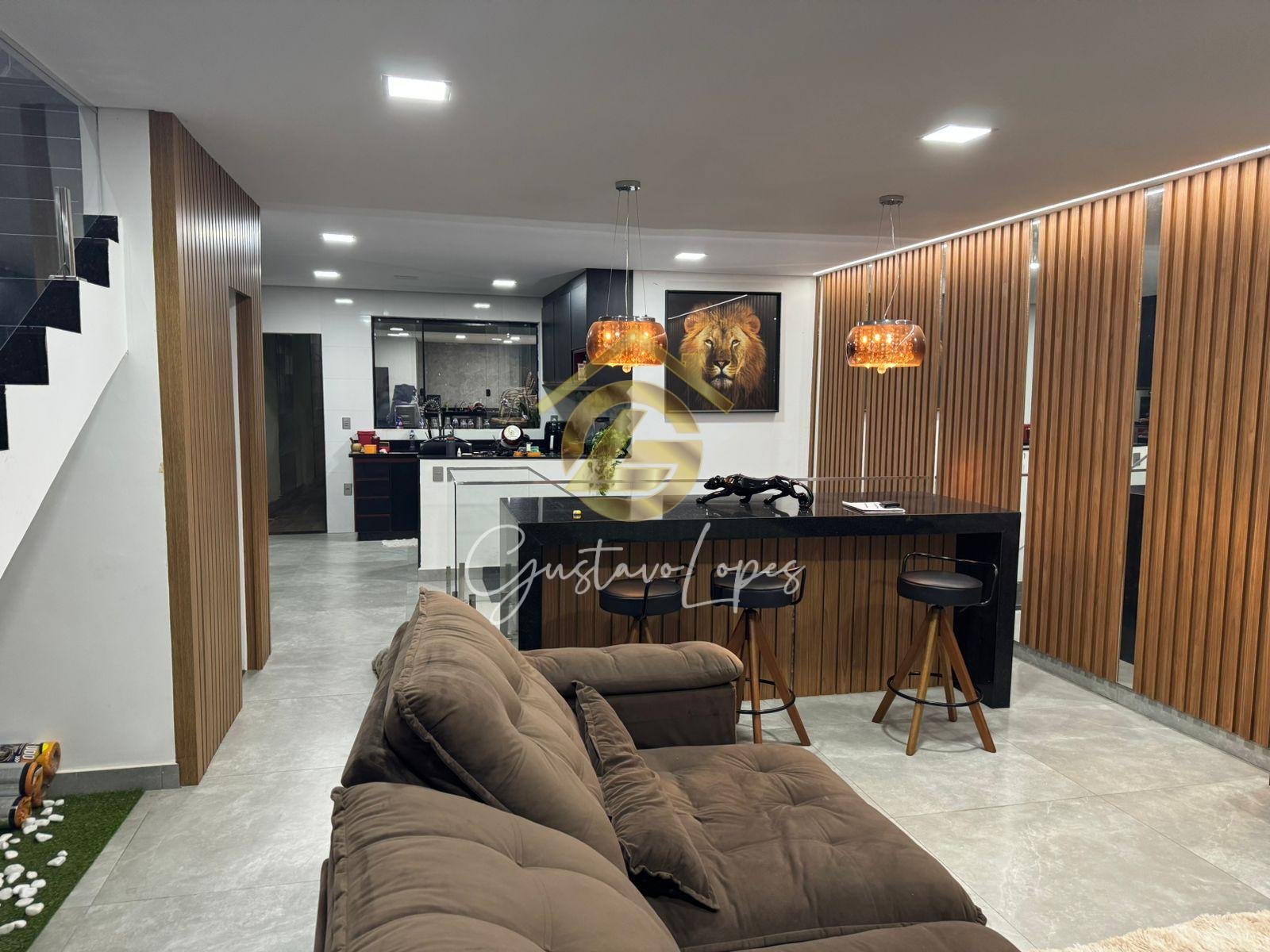 EXCELENTE CASA DE 3 QUARTOS SENDO 1 SUITE COM CLOSET E AREA GO...