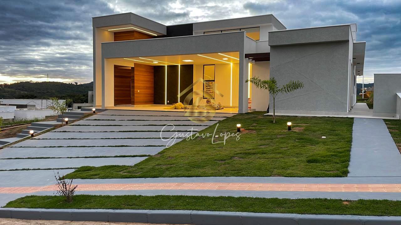 CASA DE LUXO COM 3 SUITES SENDO 1 MASTER E 1 ESCRITORIO NO CON...