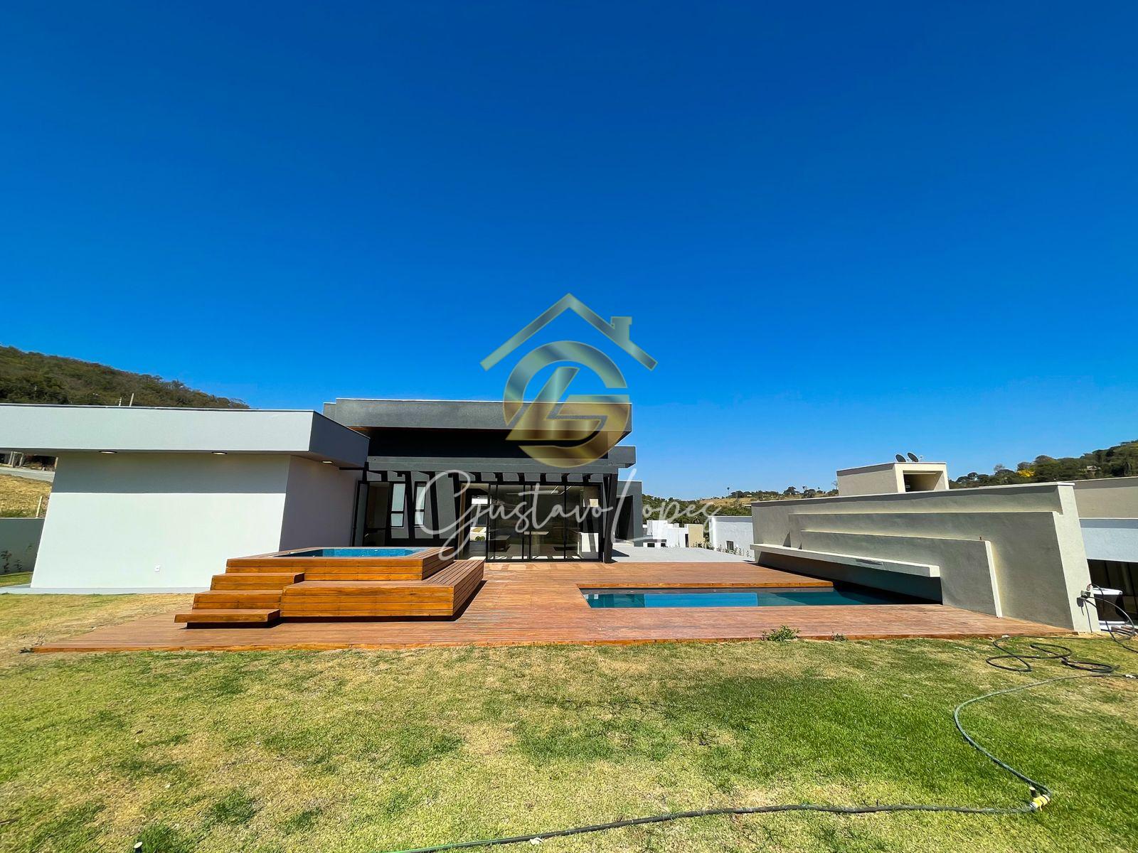 A CASA DOS SEUS SONHOS COM TOQUES DE MODERNIDADE E LUXO