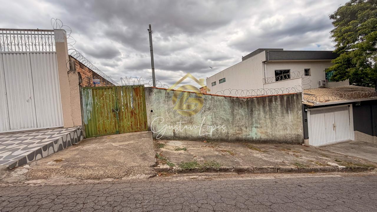 LOTE DE 360m2 COM PREÇO DE OPORTUNIDADE NO BAIRRO NITEROI EM B...