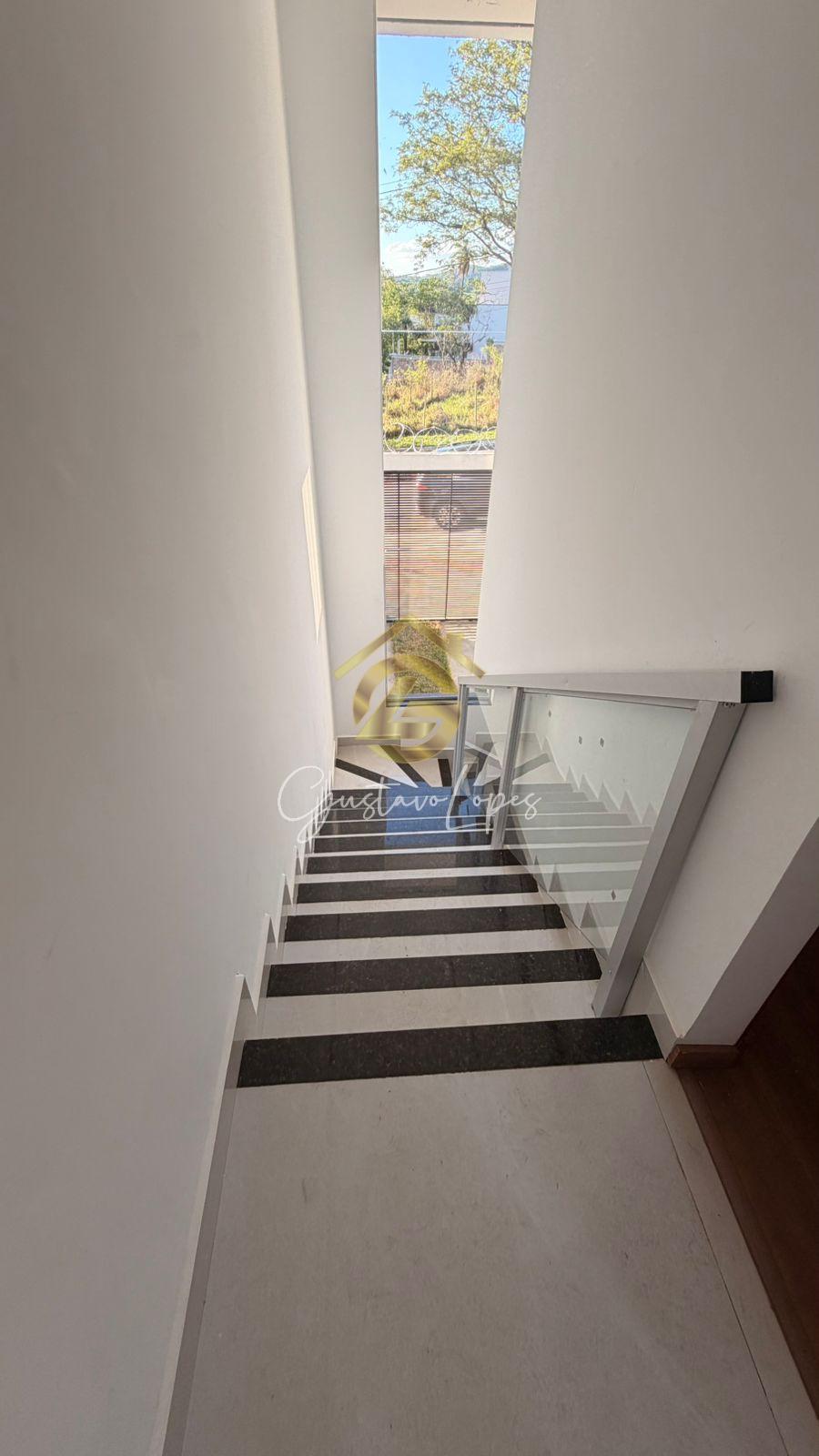 LINDA CASA MOBILIADA COM JACUZZI NO BAIRRO TIRADENTES. CONFORTO, ESTILO E LAZER EM UM S LUGAR