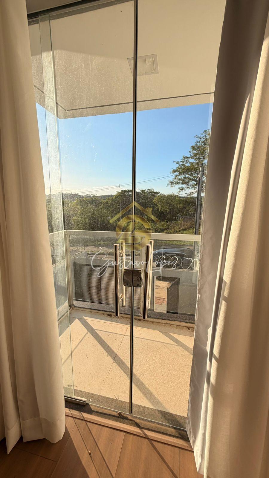 LINDA CASA MOBILIADA COM JACUZZI NO BAIRRO TIRADENTES. CONFORTO, ESTILO E LAZER EM UM S LUGAR