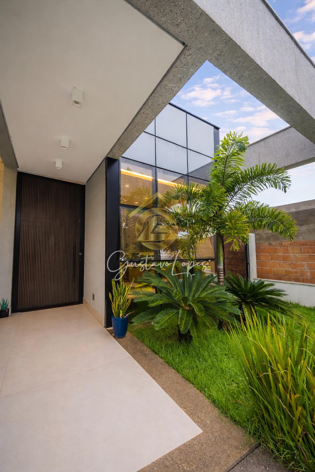 CASA DE ALTO PADRÃO COM 4 QUARTOS, 1 ESCRITORIO E COM TOTAL SO...