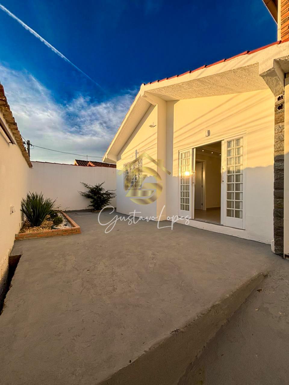 UMA CASA COMPLETA, AMPLA E DIFERENCIADA OPORTUNIDADE RARA NO M...