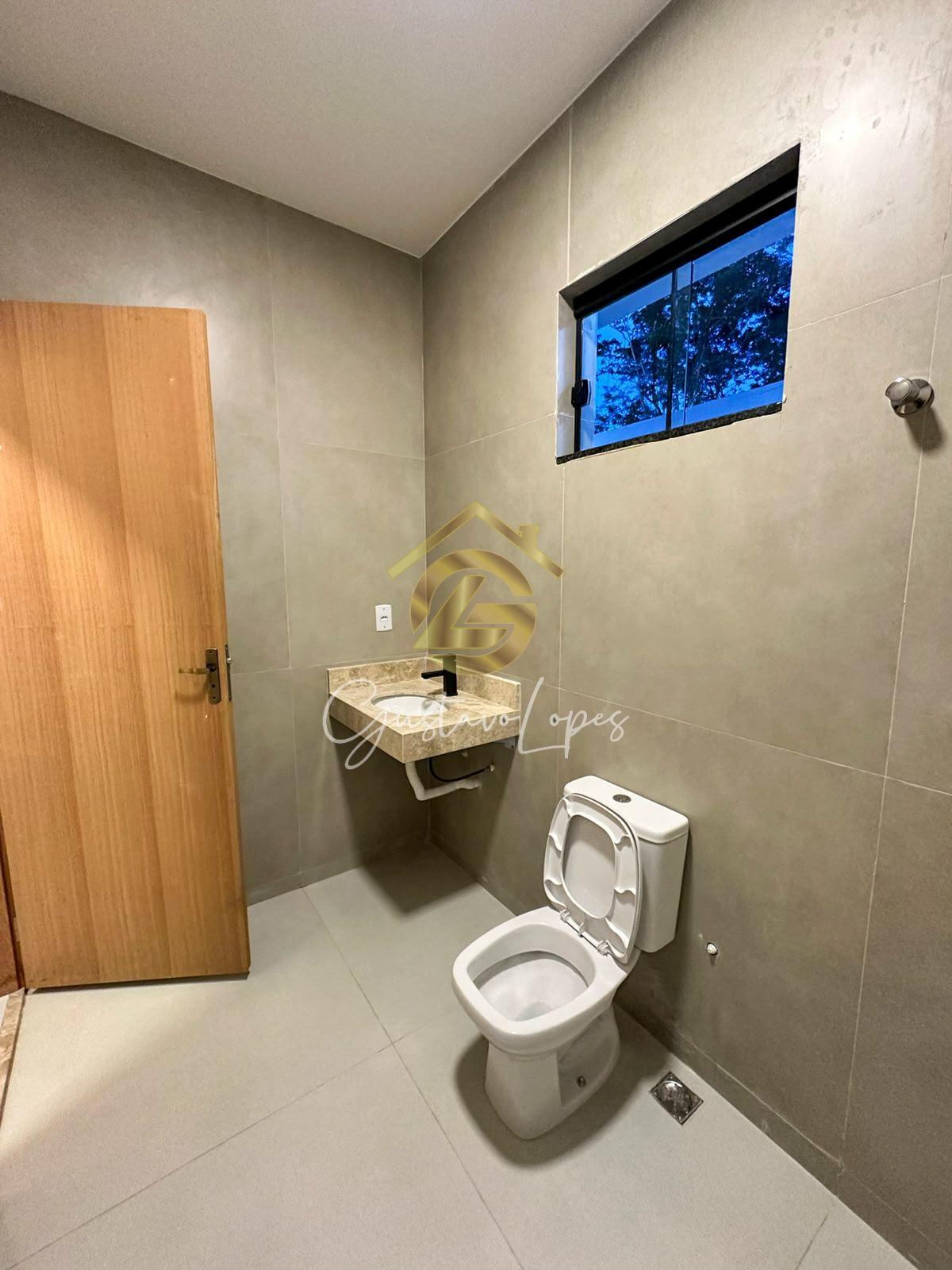CASA TRREA MODERNA COM 3 QUARTOS, REA GOURMET E 2 VAGAS DE GARAGEM