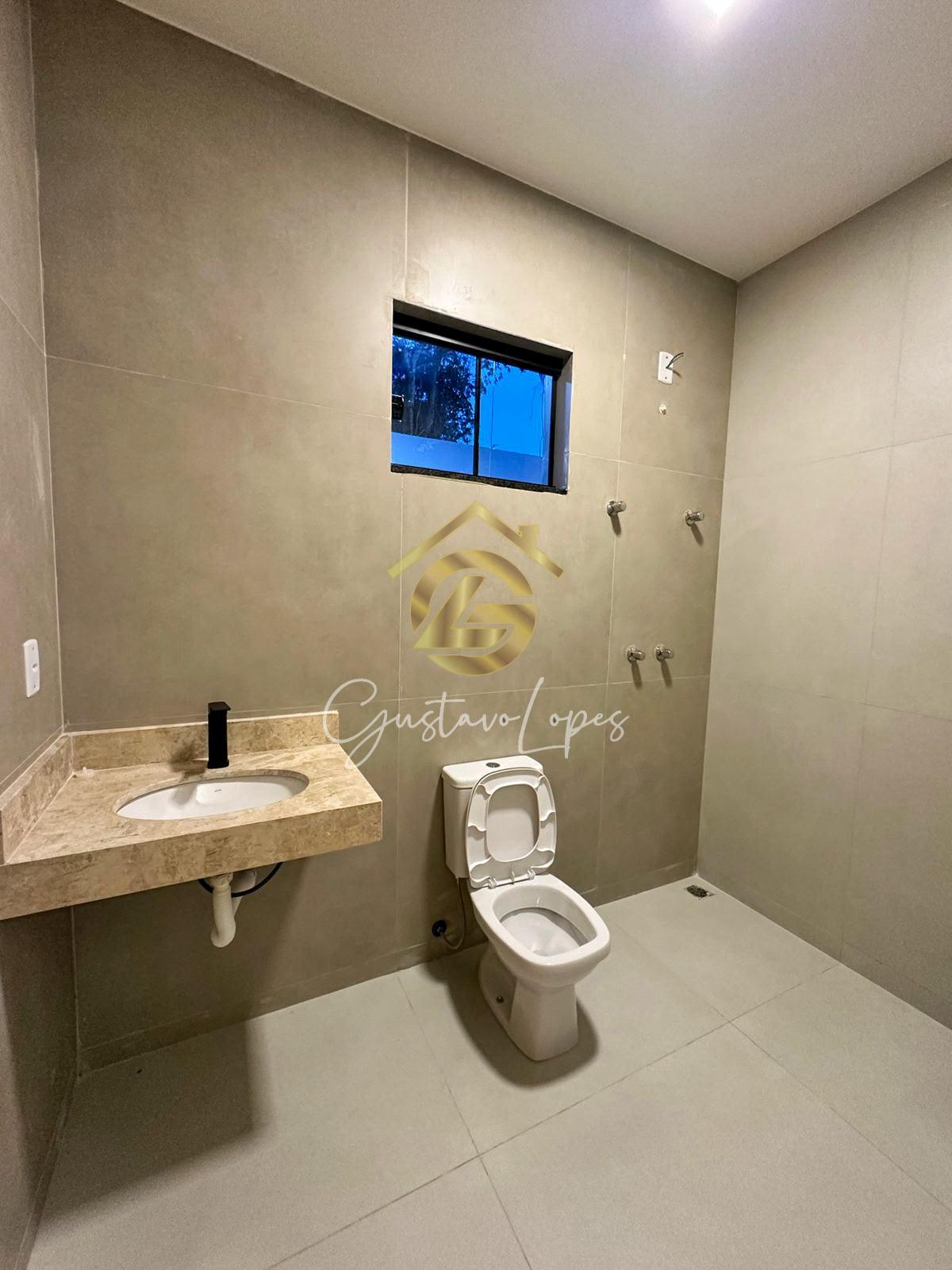 CASA TRREA MODERNA COM 3 QUARTOS, REA GOURMET E 2 VAGAS DE GARAGEM