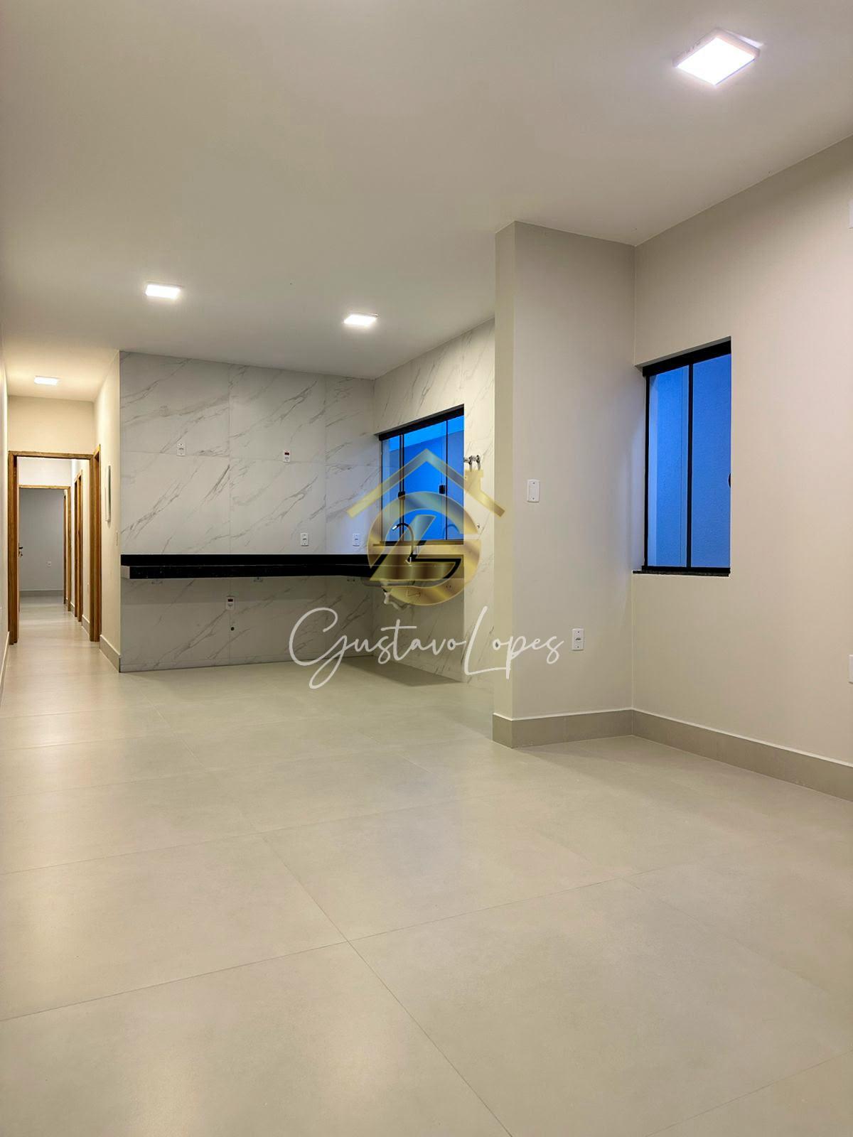 CASA TRREA MODERNA COM 3 QUARTOS, REA GOURMET E 2 VAGAS DE GARAGEM