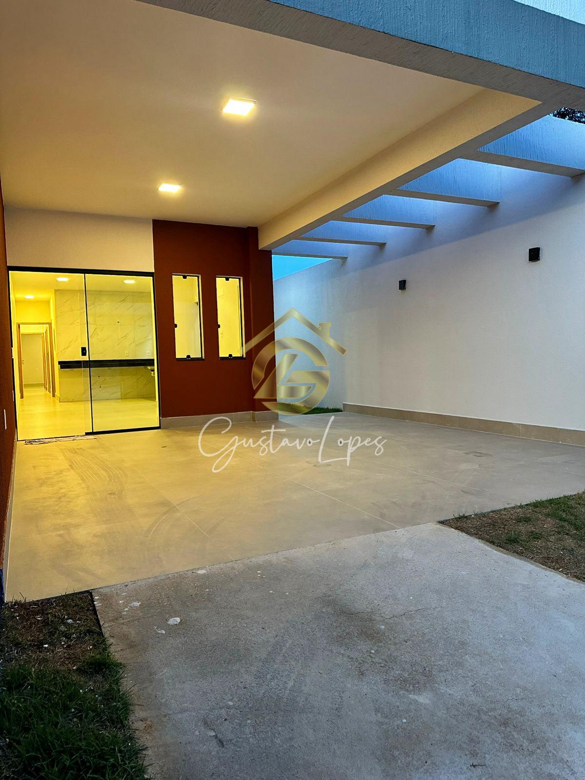 CASA TRREA MODERNA COM 3 QUARTOS, REA GOURMET E 2 VAGAS DE GARAGEM