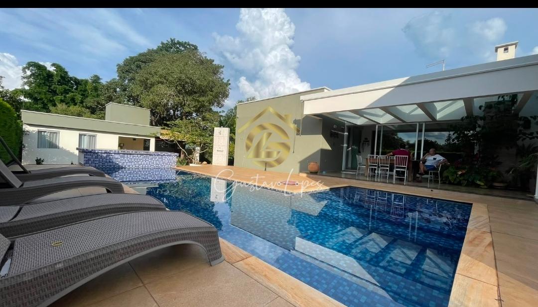 VIVA COM EXCLUSIVIDADE NO CONDOMÍNIO FAZENDA SOLAR, CASA COM 3...