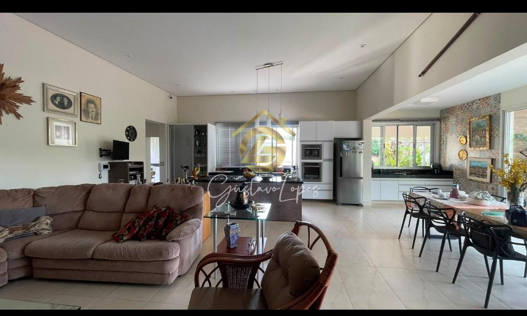 VIVA COM EXCLUSIVIDADE NO CONDOMNIO FAZENDA SOLAR, CASA COM 3 SUTES E LAZER COMPLETO