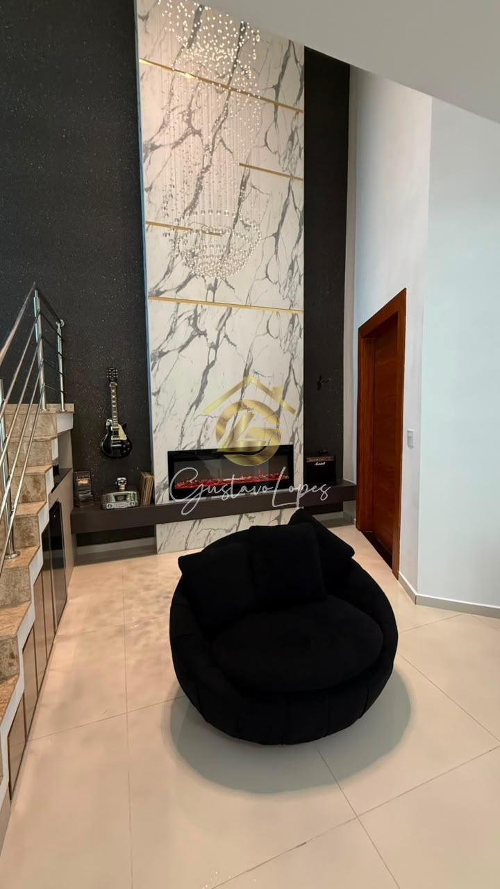 CASA DE ALTO PADRÃO COM 3 SUÍTES, PISCINA E VISTA PERMANENTE N...