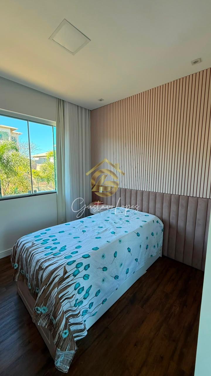 CASA DE ALTO PADRO COM 3 SUTES, PISCINA E VISTA PERMANENTE NO CONDOMNIO QUINTAS DA JANGADA