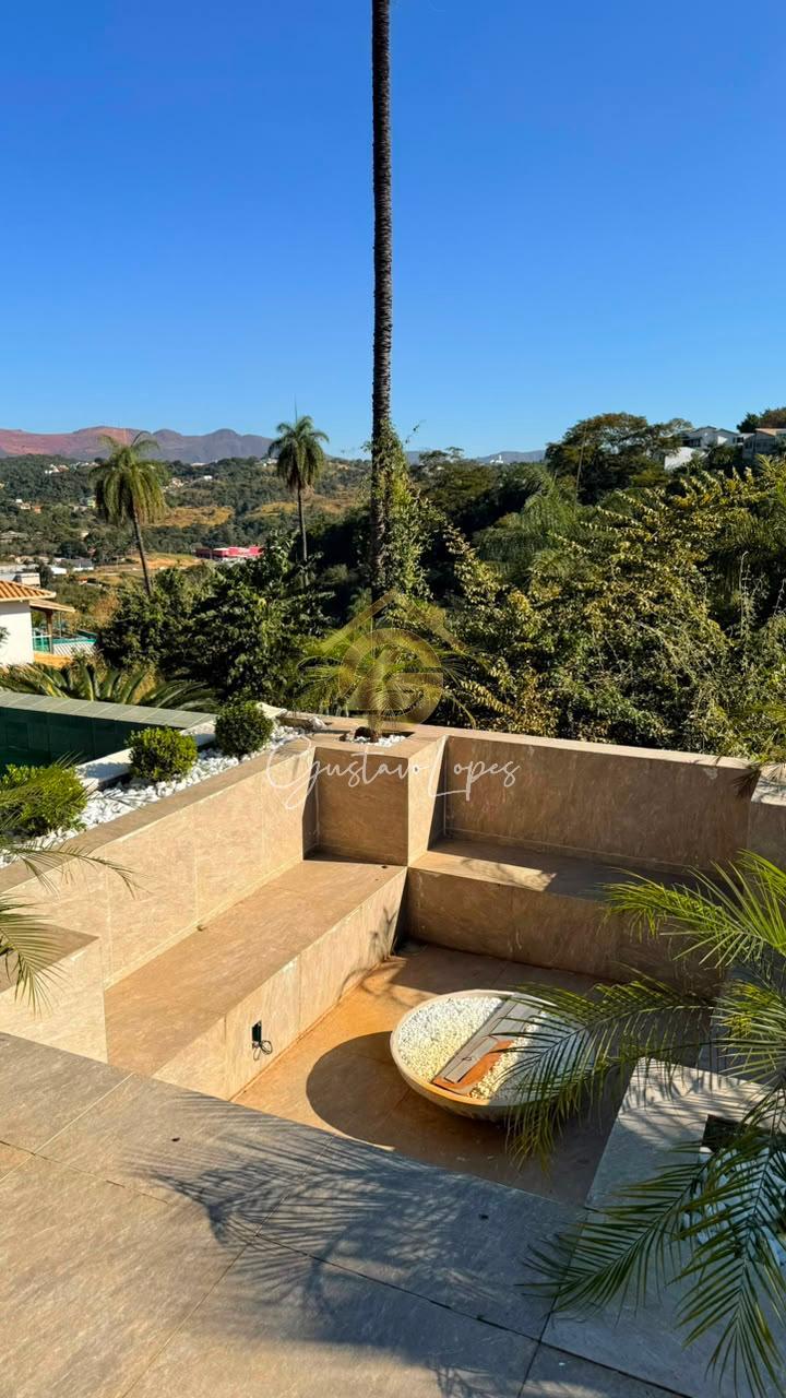 CASA DE ALTO PADRO COM 3 SUTES, PISCINA E VISTA PERMANENTE NO CONDOMNIO QUINTAS DA JANGADA