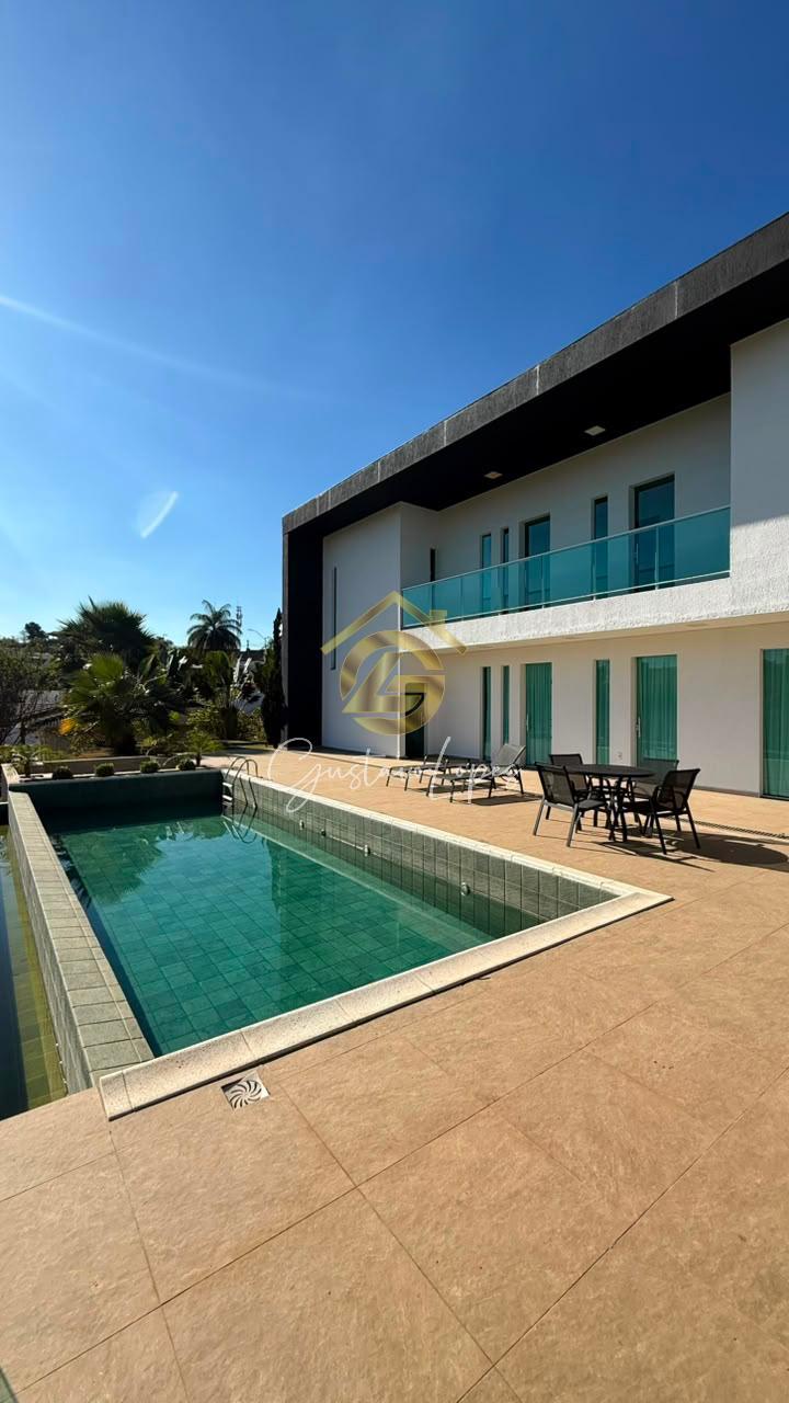 CASA DE ALTO PADRO COM 3 SUTES, PISCINA E VISTA PERMANENTE NO CONDOMNIO QUINTAS DA JANGADA