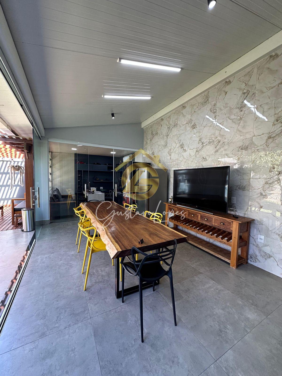 CASA DE ALTO PADRÃO COM 3 QUARTOS, ÁREA GOURMET E 8 VAGAS NO C...