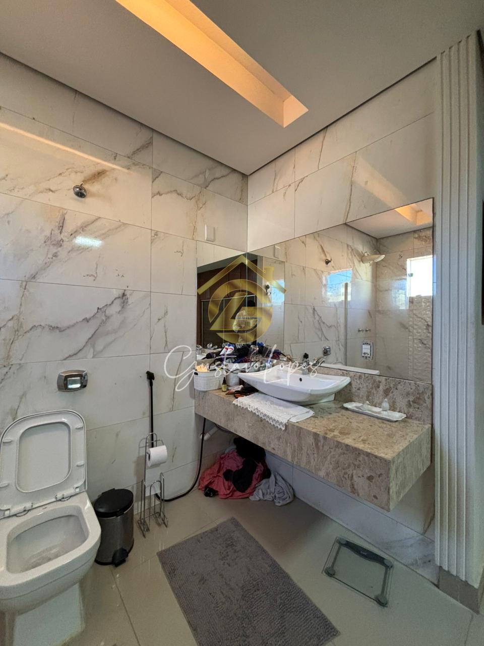 CASA DE ALTO PADRO COM 3 SUTES, PISCINA, SAUNA E ENERGIA FOTOVOLTAICA NO BAIRRO ESPRITO SANTO
