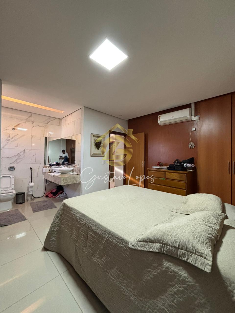 CASA DE ALTO PADRO COM 3 SUTES, PISCINA, SAUNA E ENERGIA FOTOVOLTAICA NO BAIRRO ESPRITO SANTO