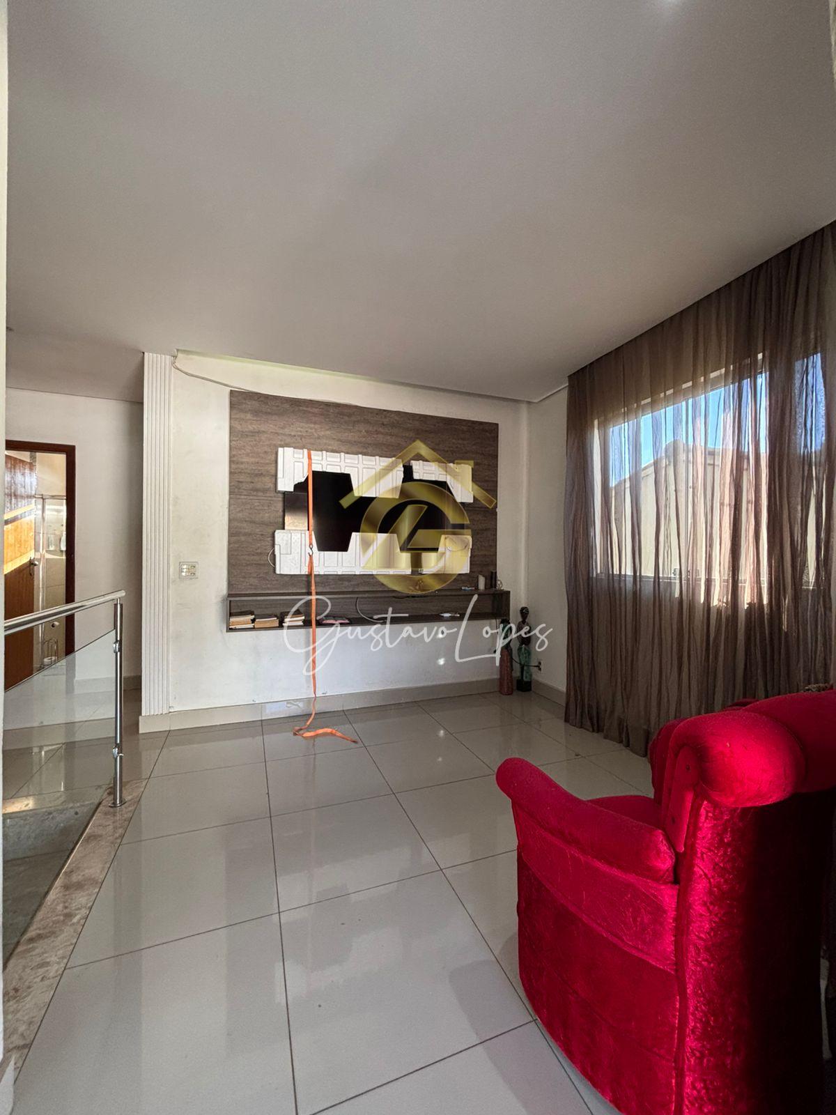 CASA DE ALTO PADRO COM 3 SUTES, PISCINA, SAUNA E ENERGIA FOTOVOLTAICA NO BAIRRO ESPRITO SANTO