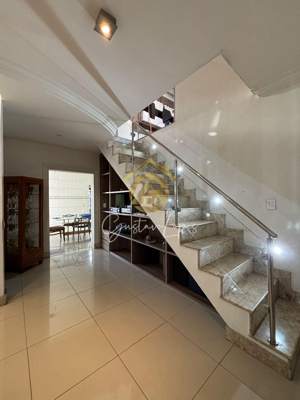 CASA DE ALTO PADRO COM 3 SUTES, PISCINA, SAUNA E ENERGIA FOTOVOLTAICA NO BAIRRO ESPRITO SANTO