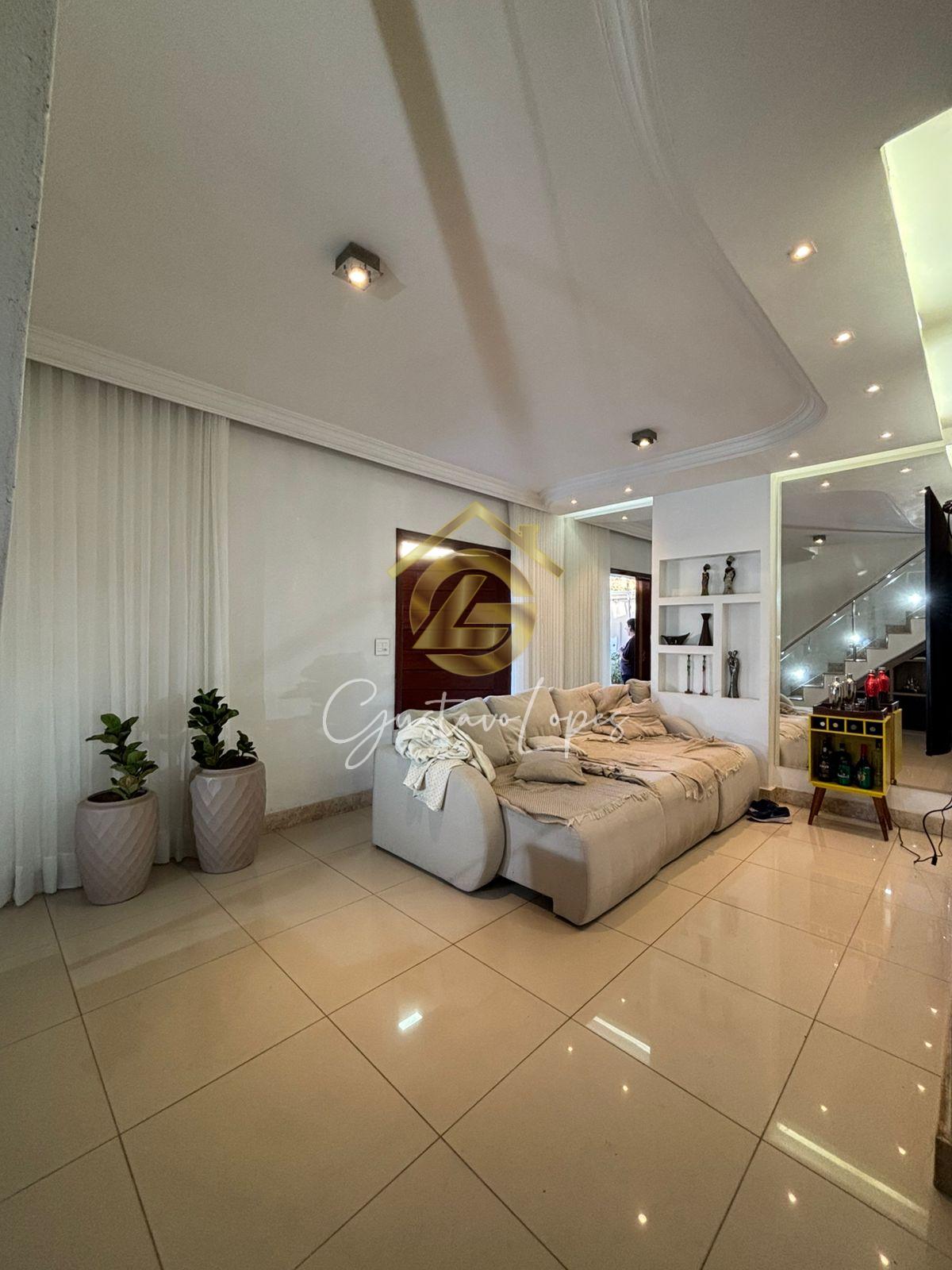 CASA DE ALTO PADRO COM 3 SUTES, PISCINA, SAUNA E ENERGIA FOTOVOLTAICA NO BAIRRO ESPRITO SANTO