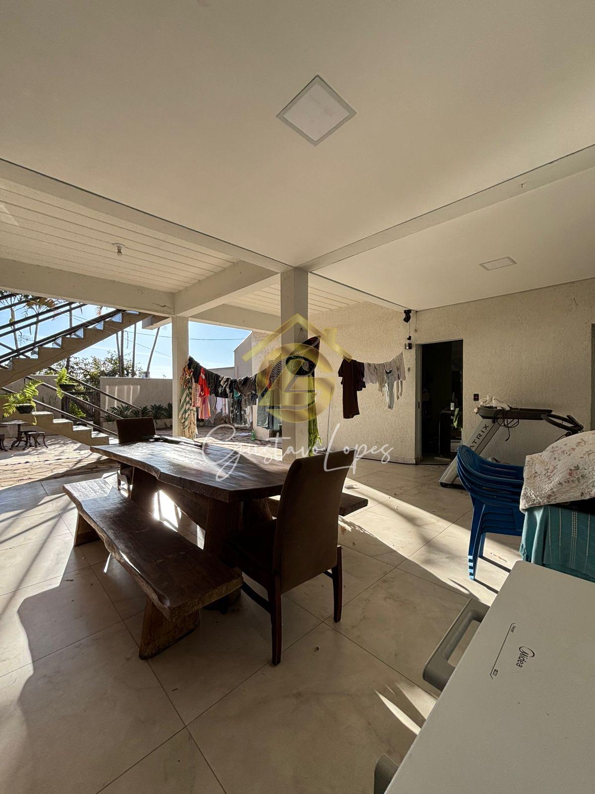 CASA DE ALTO PADRO COM 3 SUTES, PISCINA, SAUNA E ENERGIA FOTOVOLTAICA NO BAIRRO ESPRITO SANTO